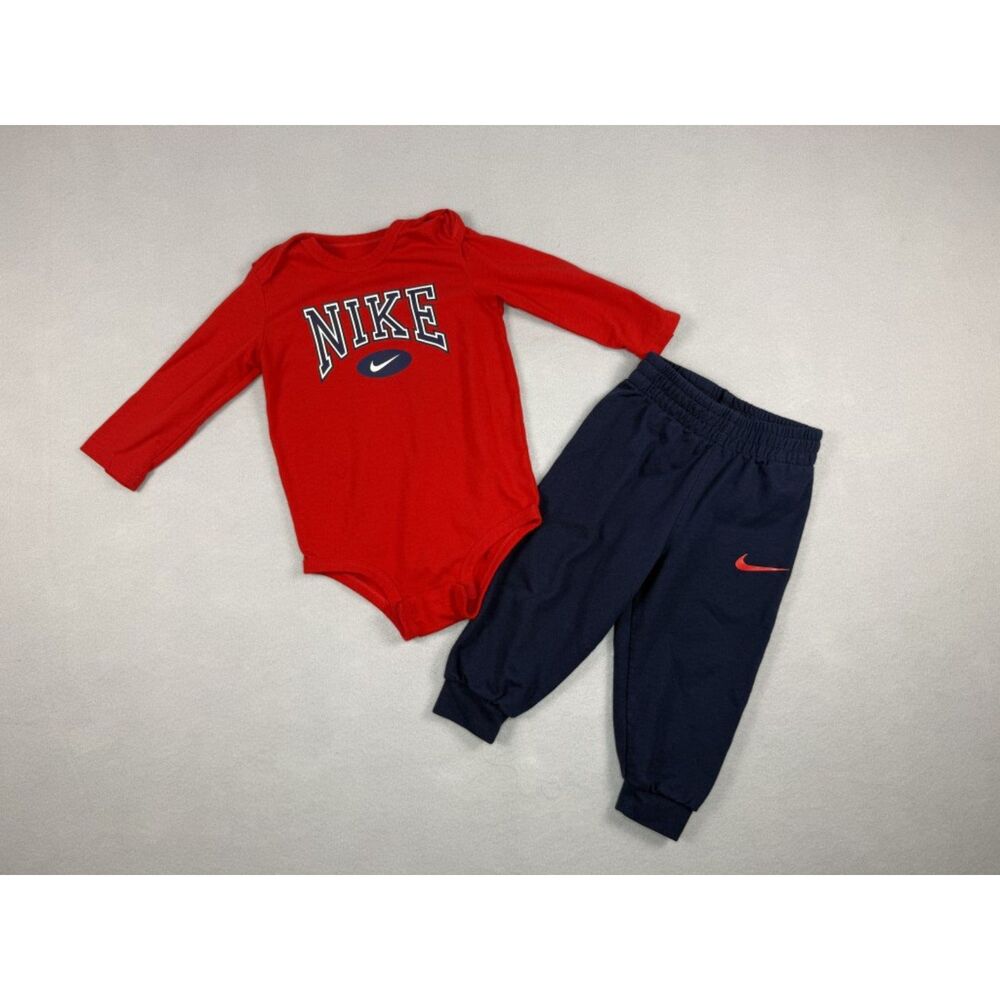 Nike Boy's Long-Sleeve Onsie and Pant Set Size 18 month
